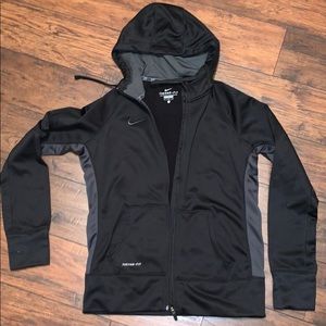 Nike THERMA-FIT Jacket with hood - women’s